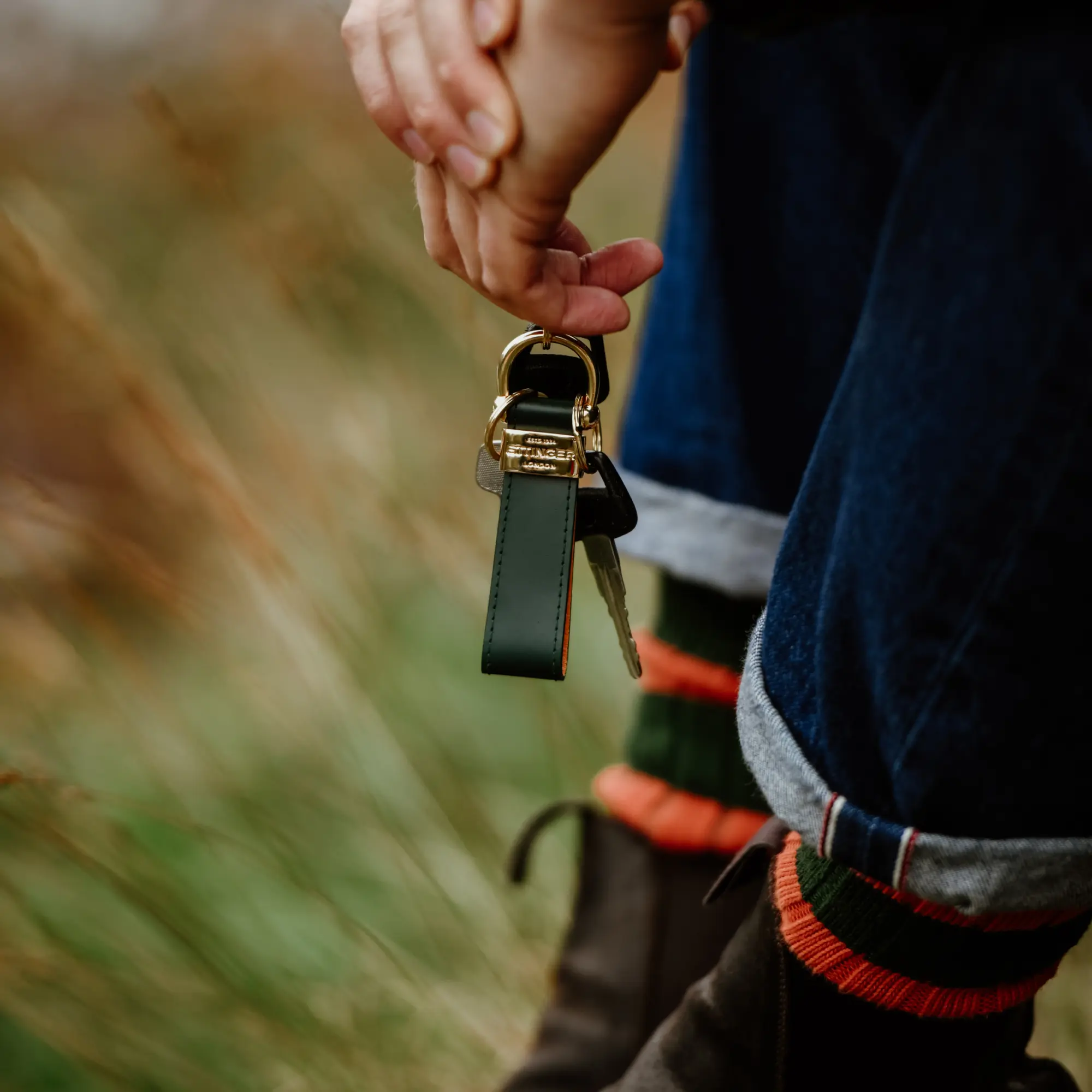 Bridle Hide Stirrup Keyring - Image 31
