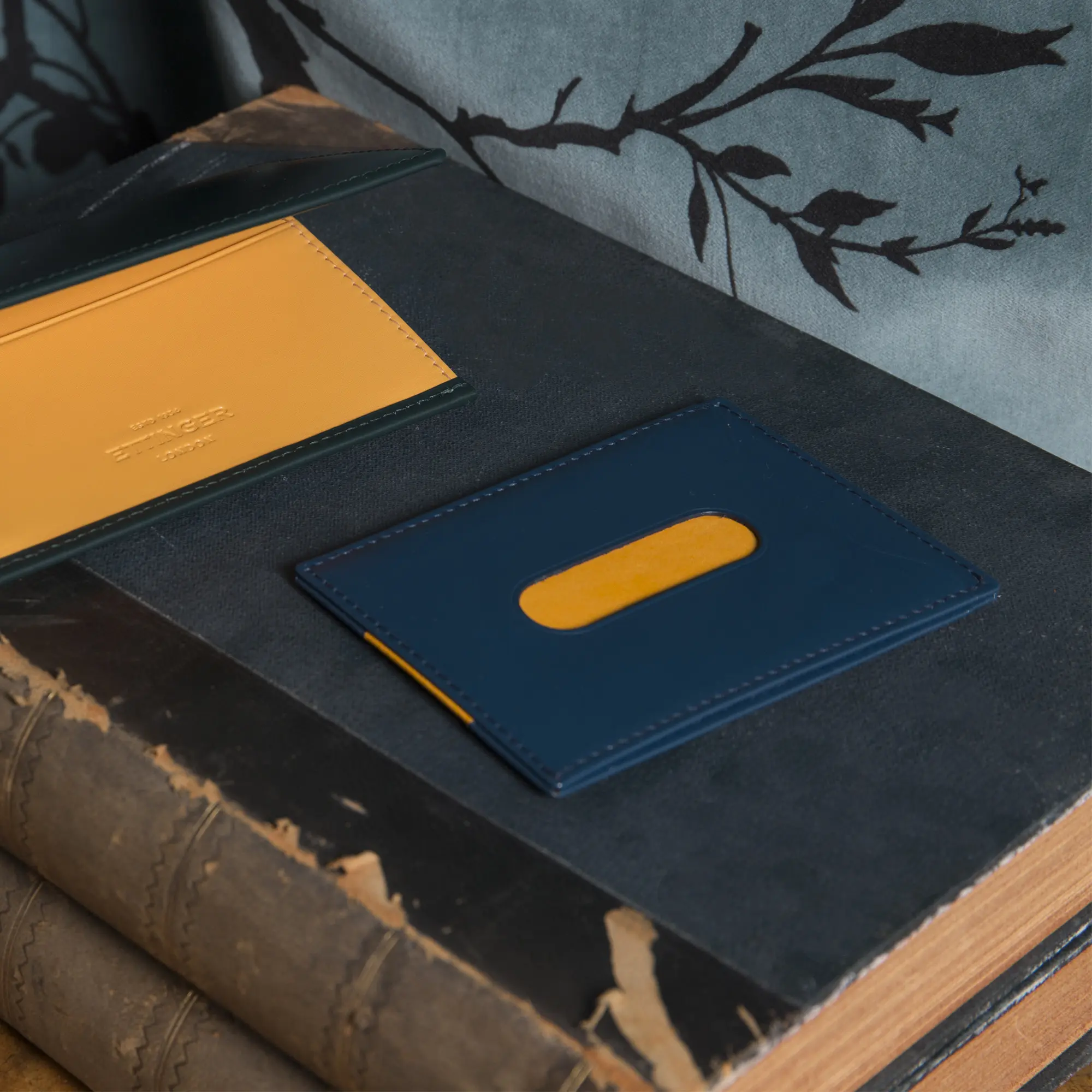 Bridle Hide Travel Pass Holder - Image 15