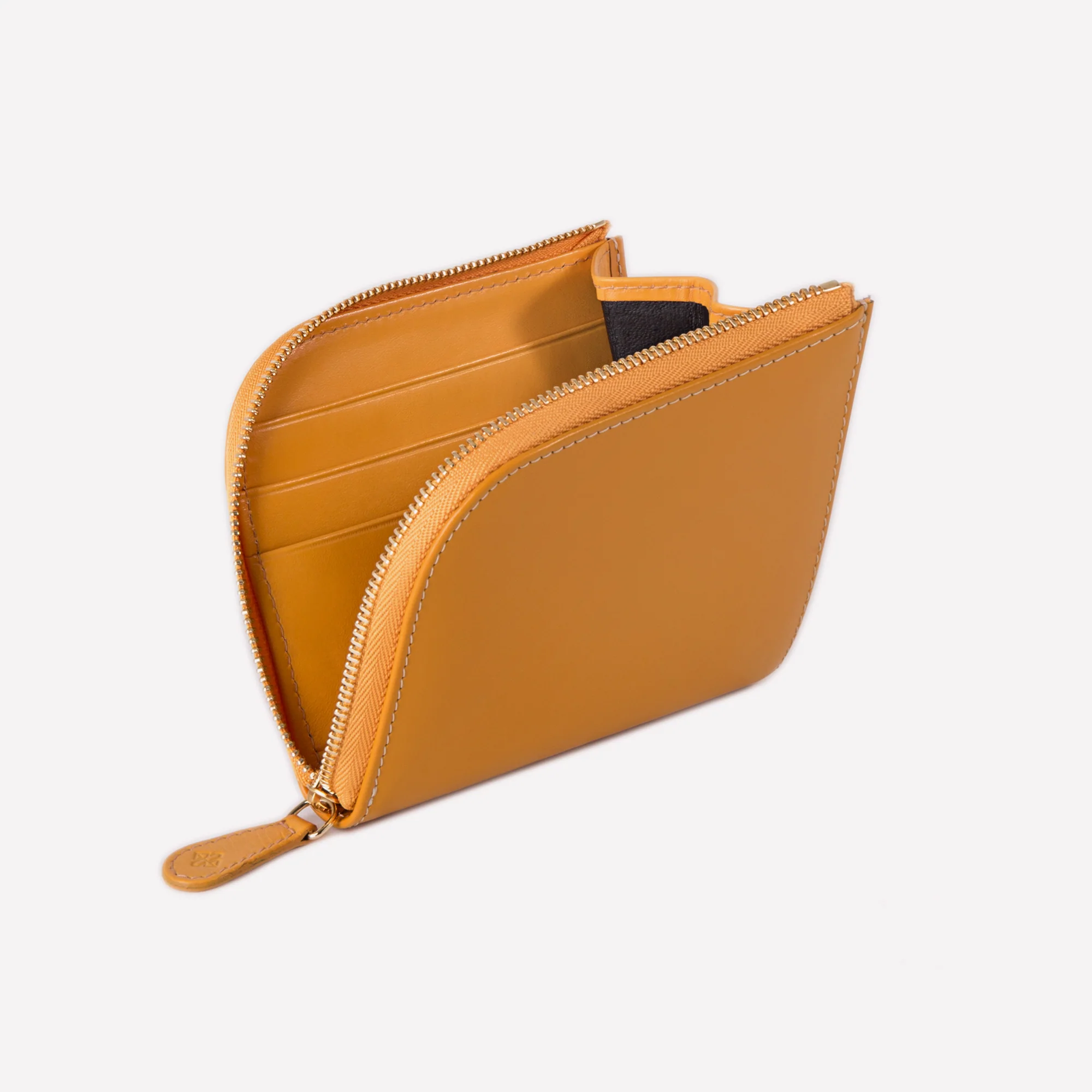 Bridle Hide Zipped Curved Wallet with Key Strap - Image 15