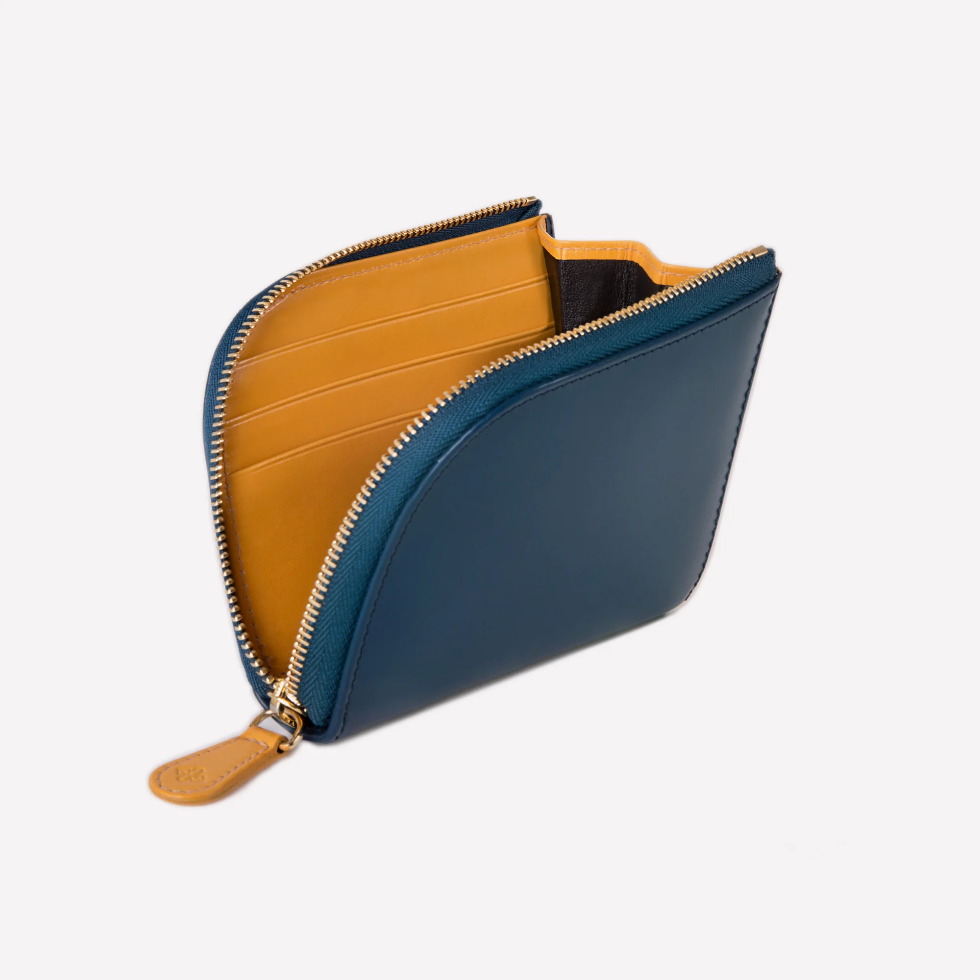 Bridle Hide Zipped Curved Wallet with Key Strap - Image 8