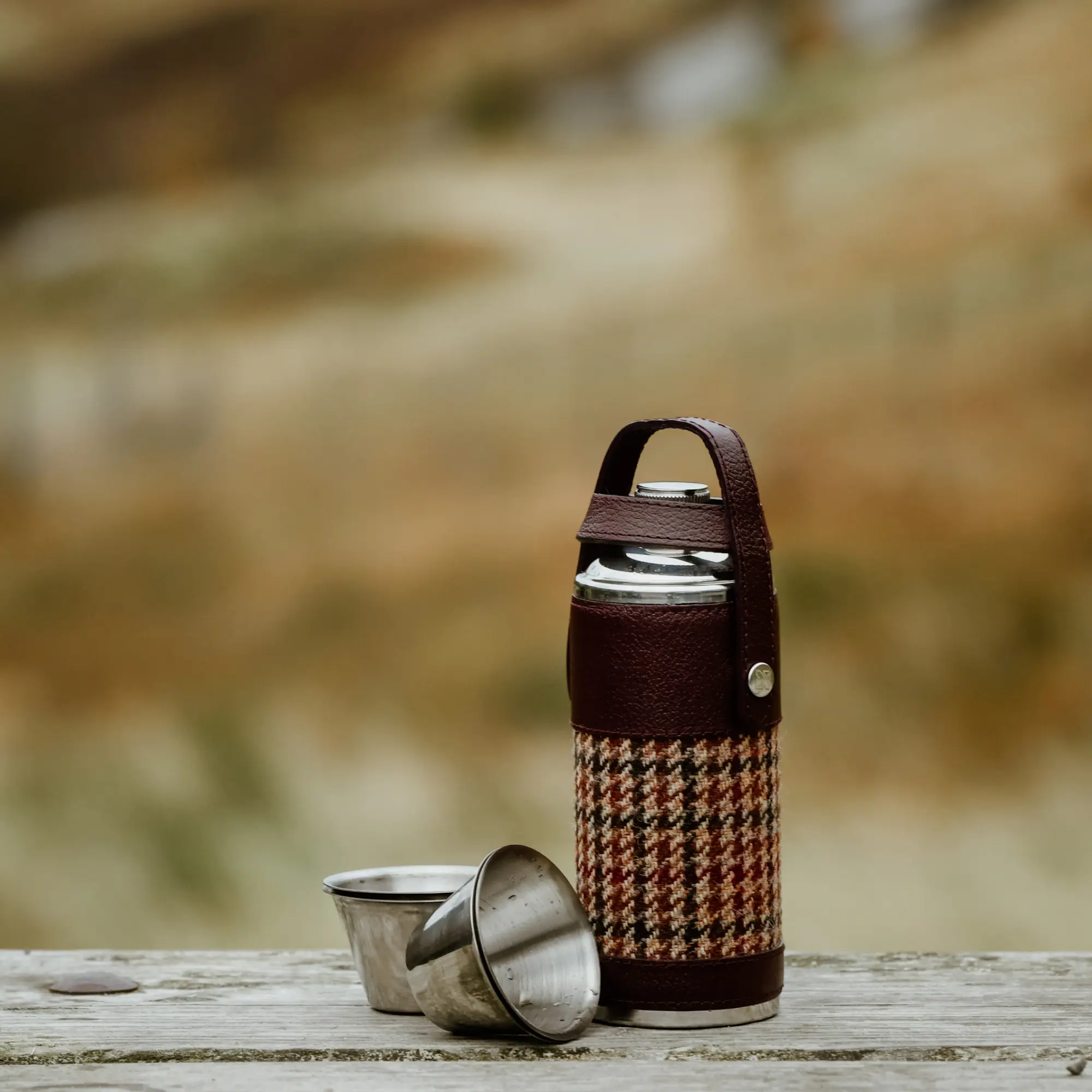 Campbell's of Beauly x Ettinger Tweed 8oz Hunter Flask - Image 4