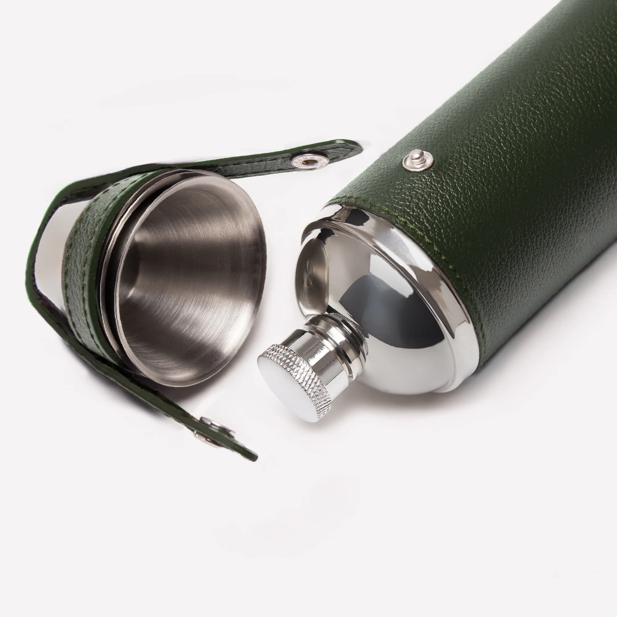 Capra 8oz Hunter Flask with 4 Cups - Image 18