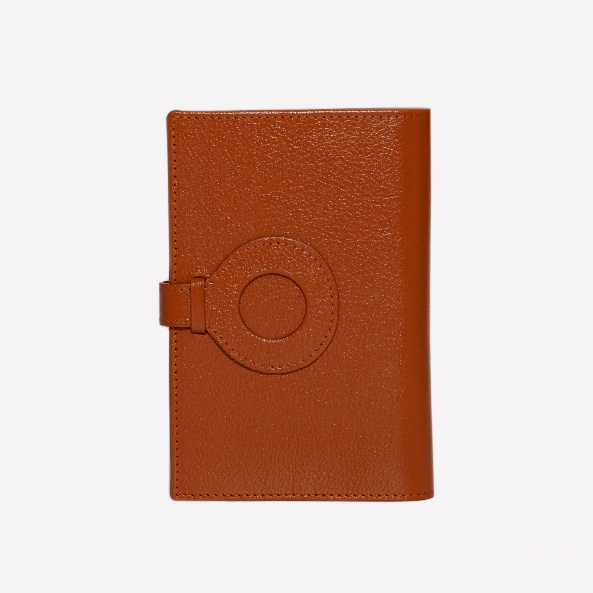 Capra AirTag Passport Case - Image 19