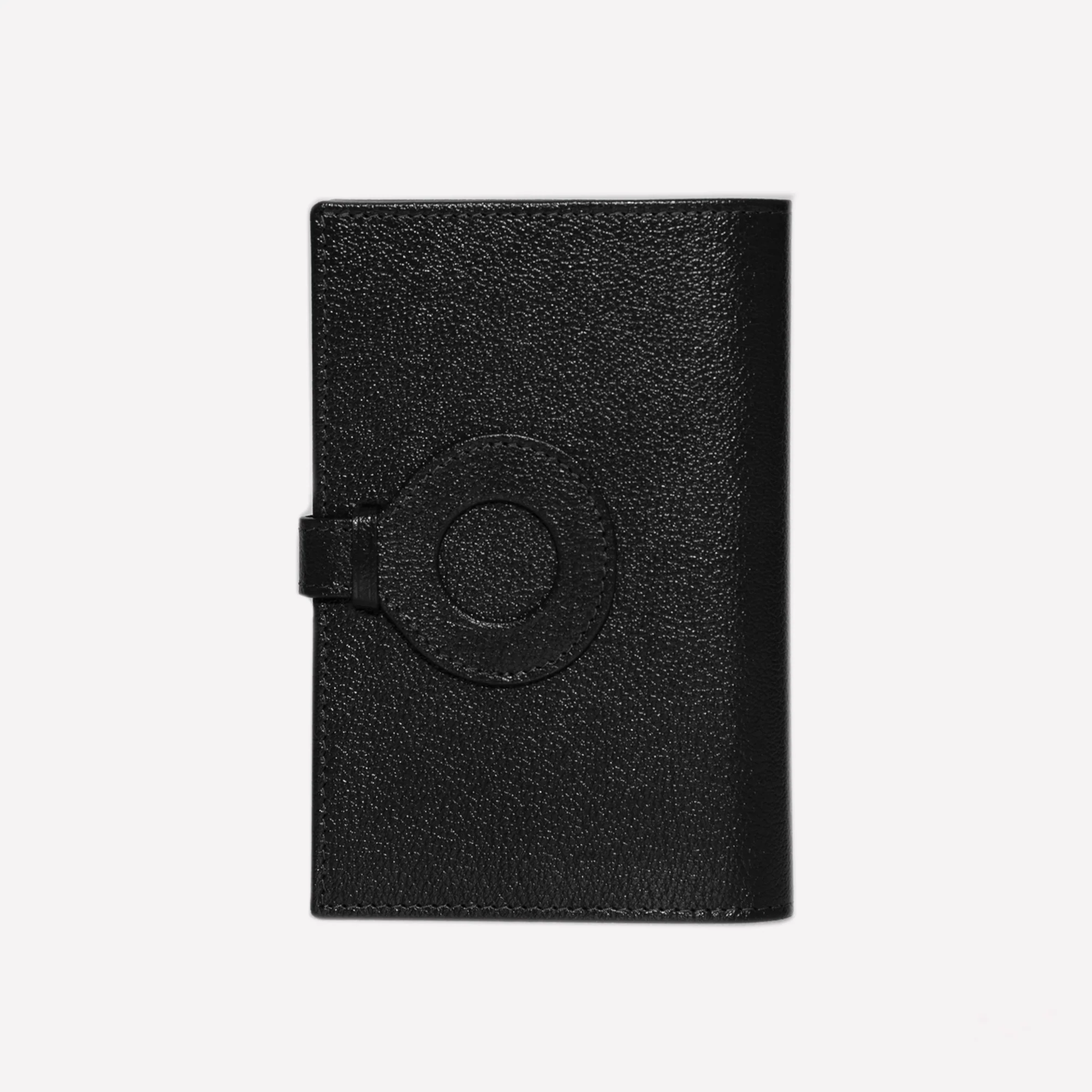 Capra AirTag Passport Case - Image 4