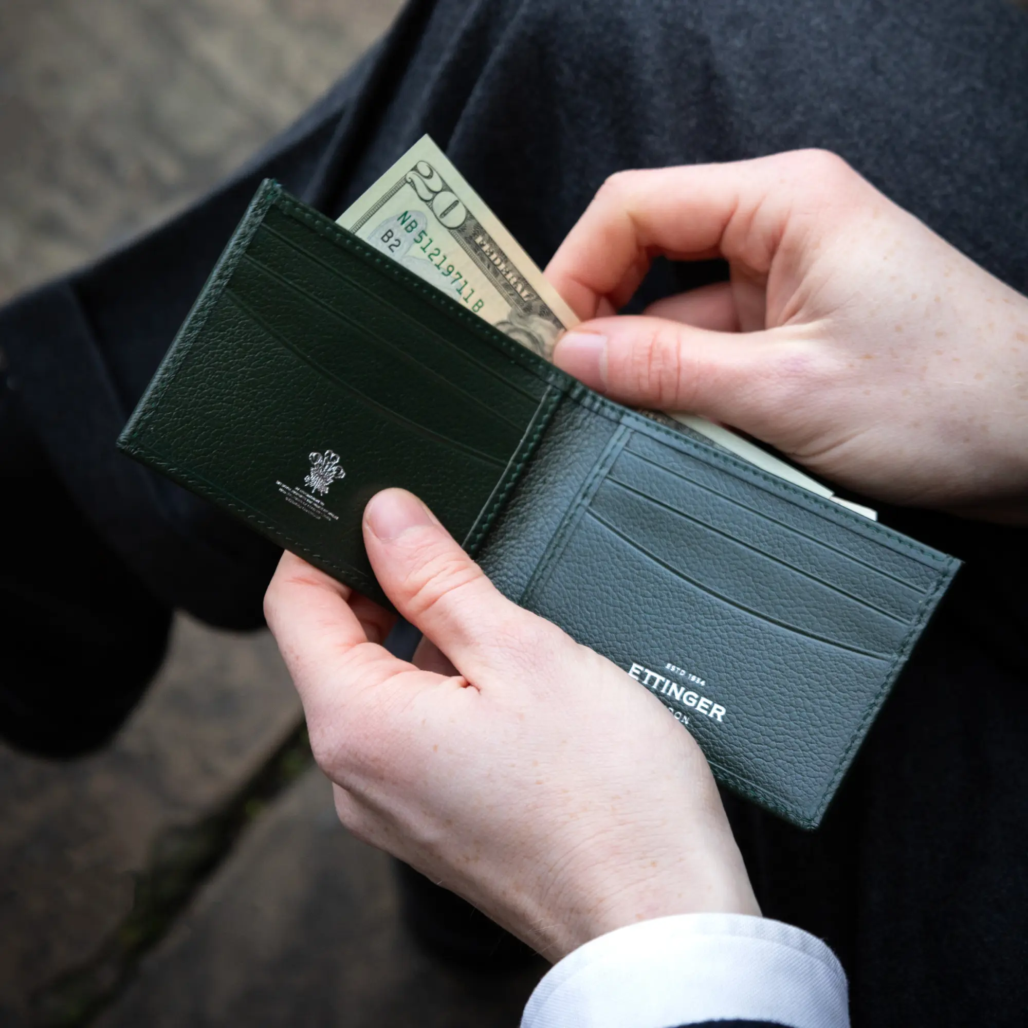 Capra Dollar Wallet with 6 C/C - Image 15