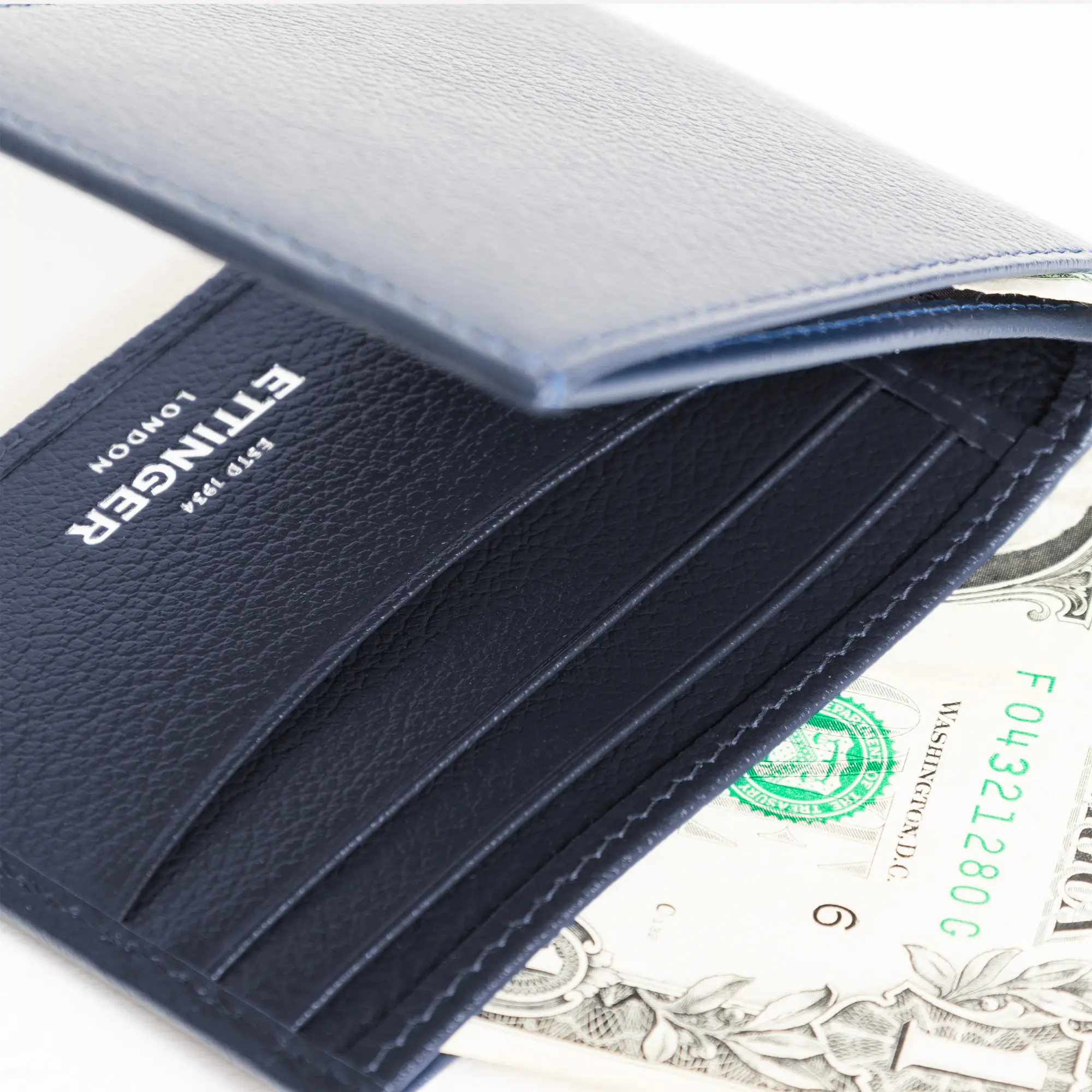 Capra Dollar Wallet with 6 C/C - Image 4