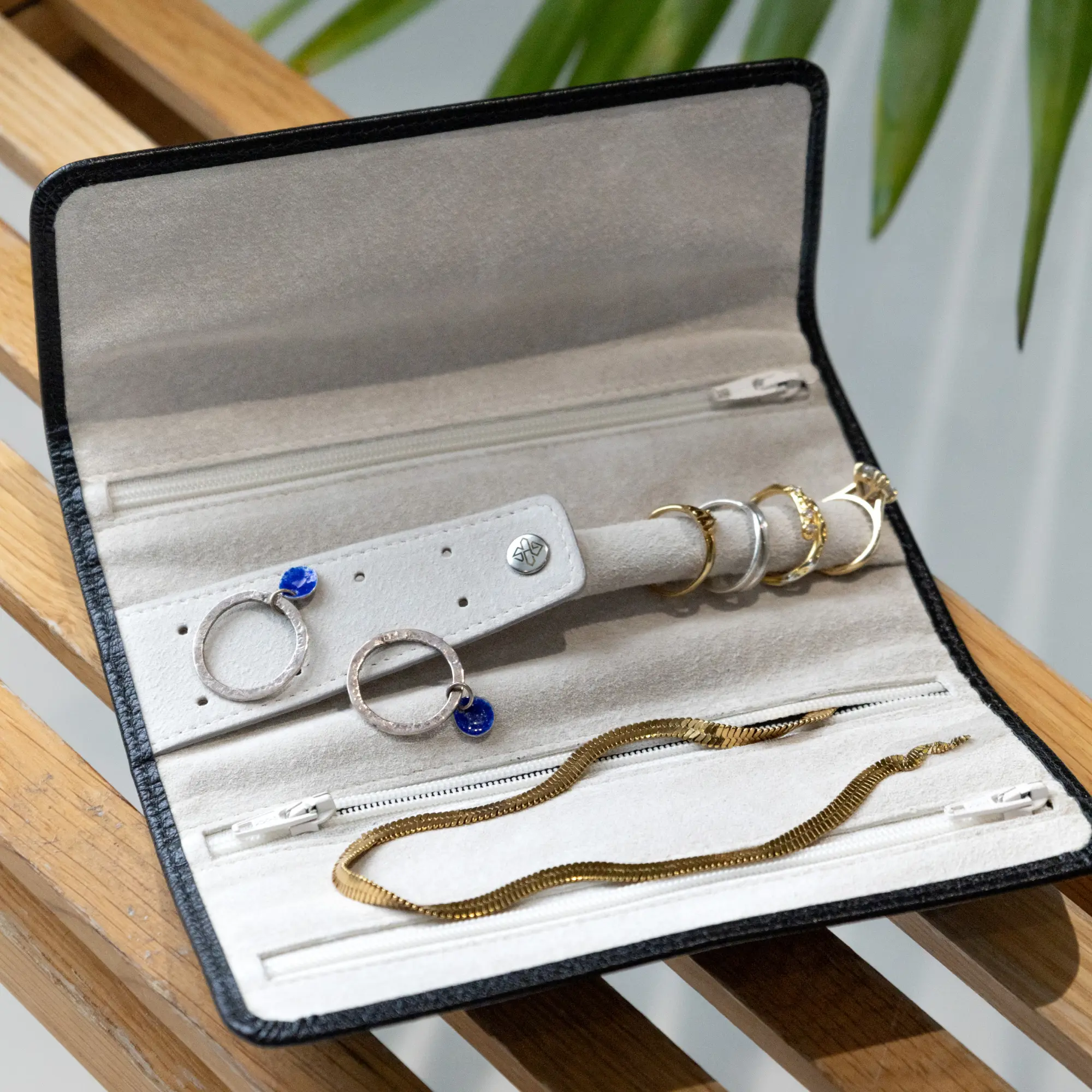 Capra Ecru Large Jewellery Roll - Image 5