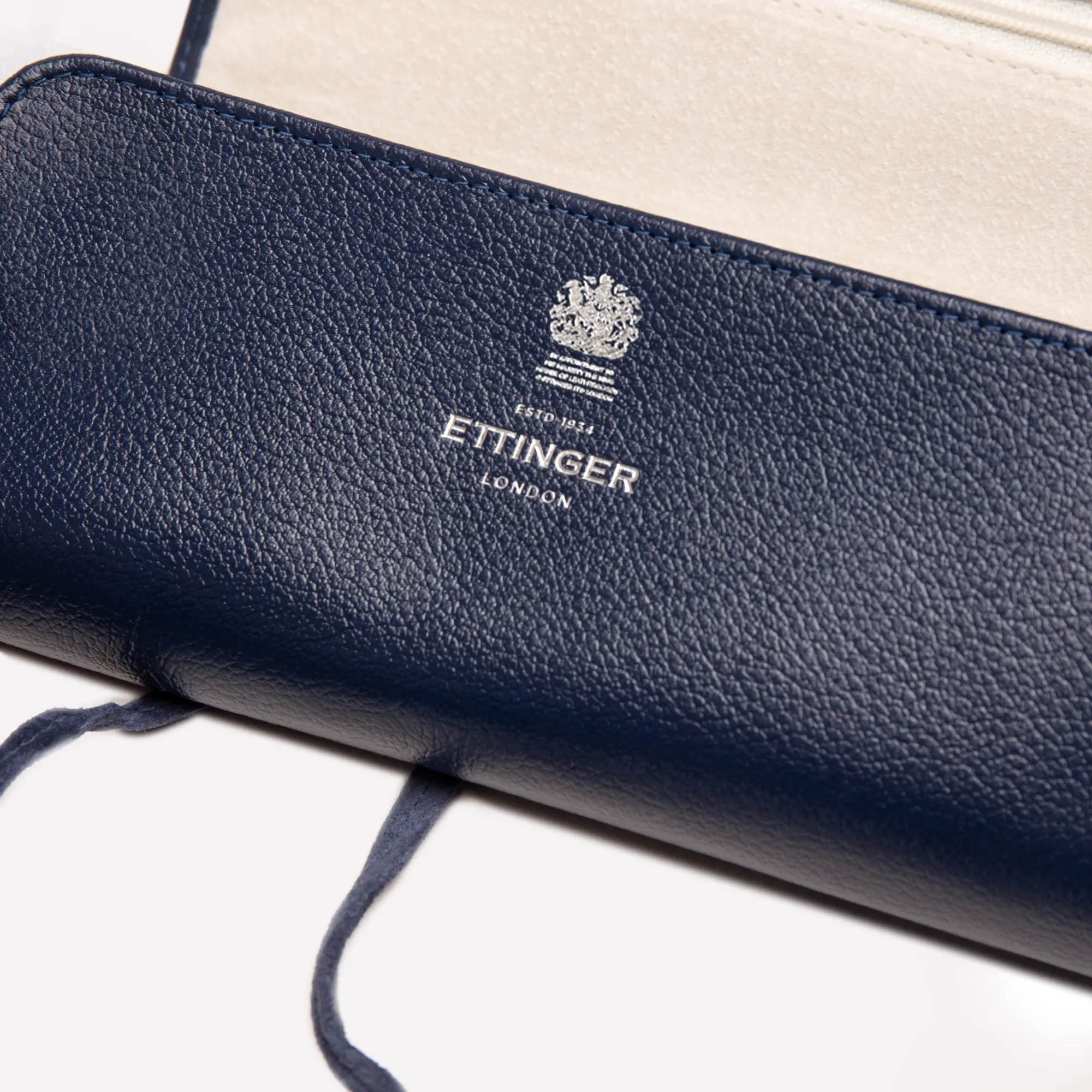 Capra Ecru Large Jewellery Roll - Image 8