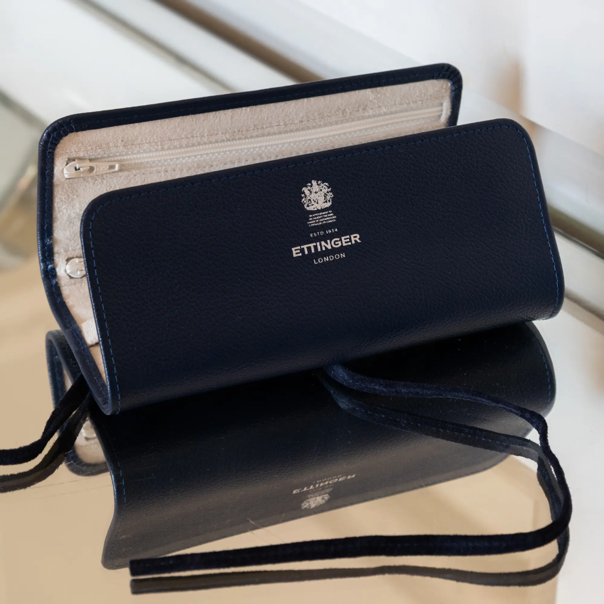 Capra Ecru Large Jewellery Roll - Image 9