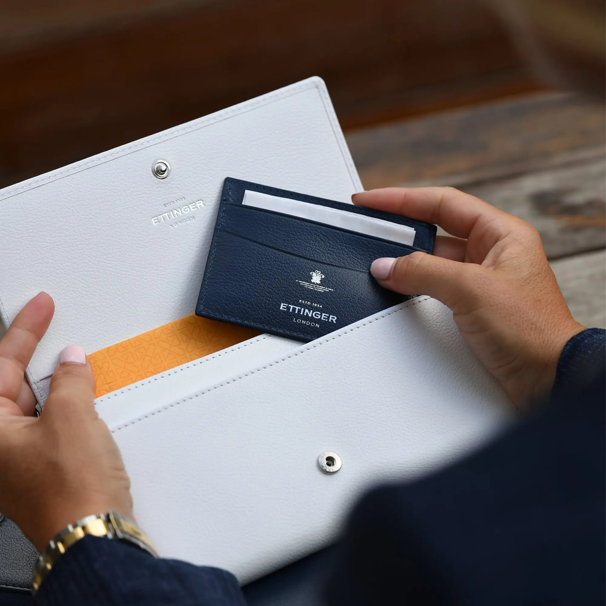 Capra Flat Credit Card Case - Image 13