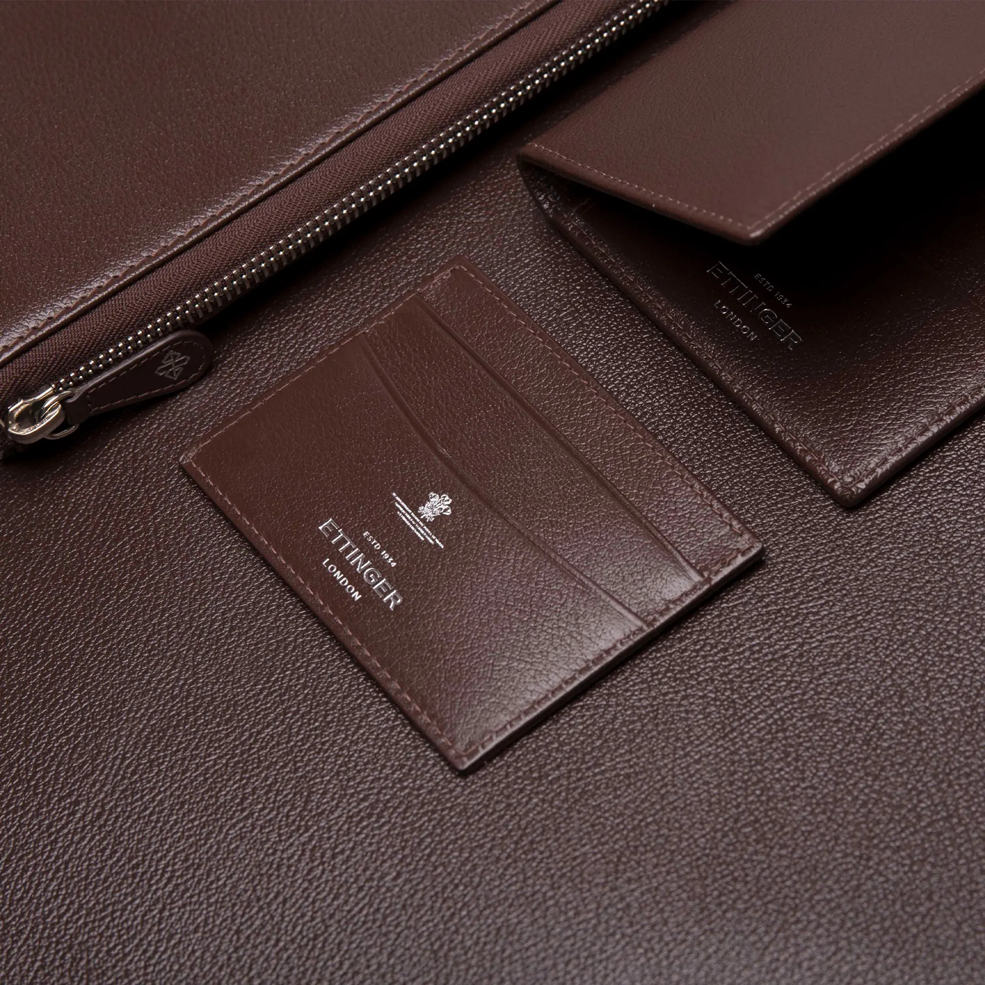 Capra Flat Credit Card Case - Image 8