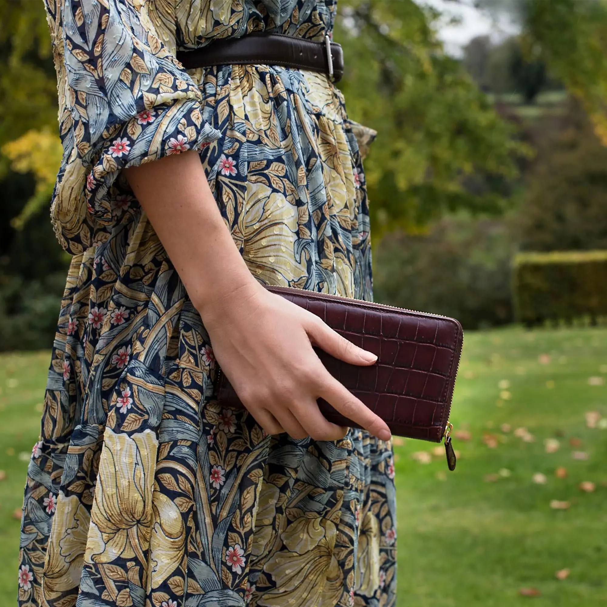 Croco Large Zip-Around Purse - Image 5