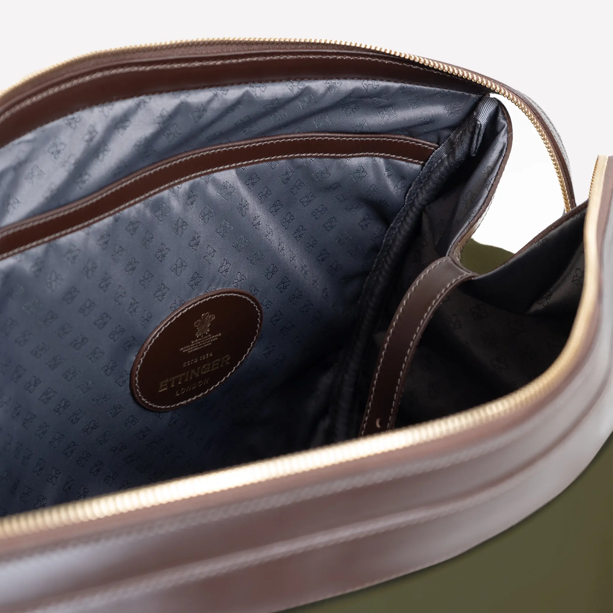Pursuits Cotswold Weekend Bag - Image 15