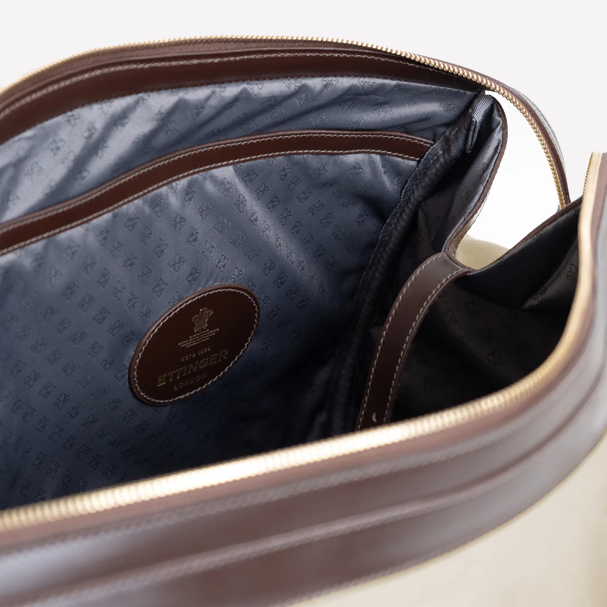 Pursuits Cotswold Weekend Bag - Image 22