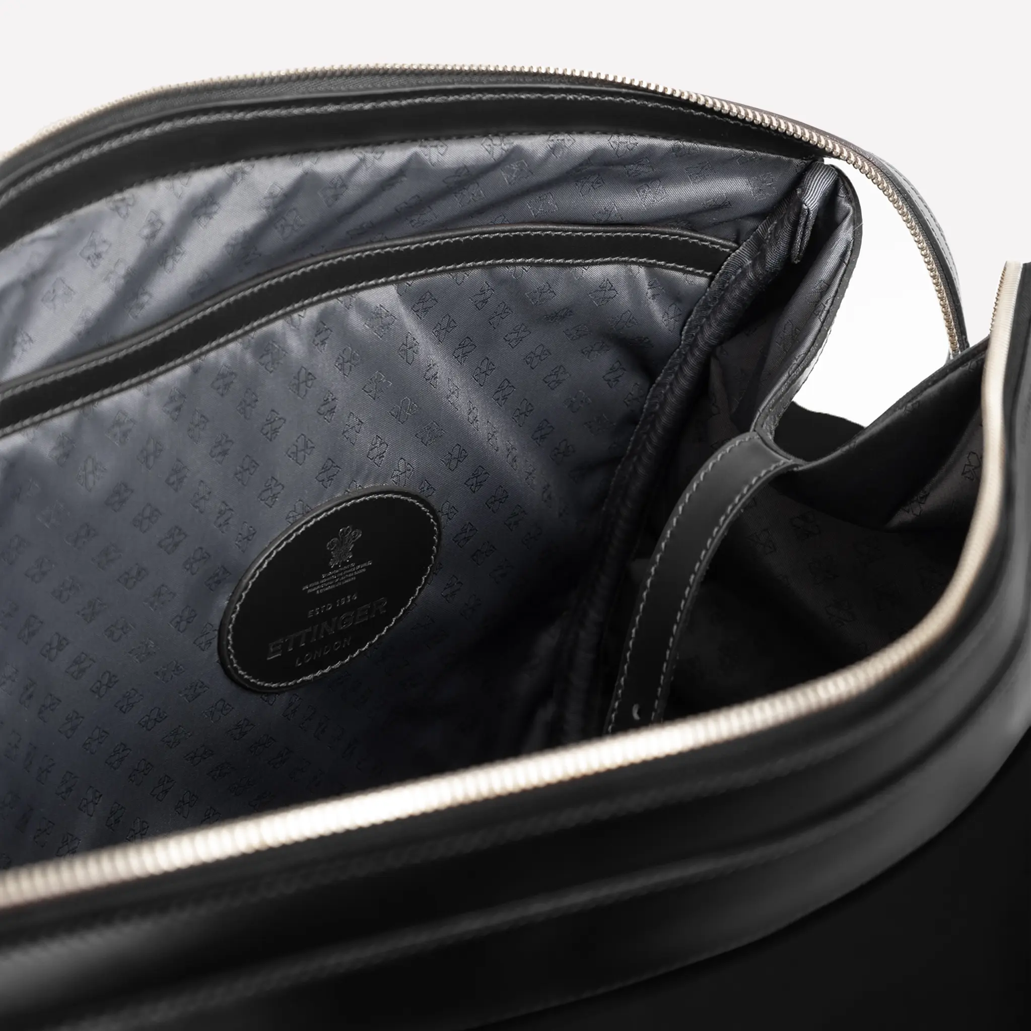 Pursuits Cotswold Weekend Bag - Image 38