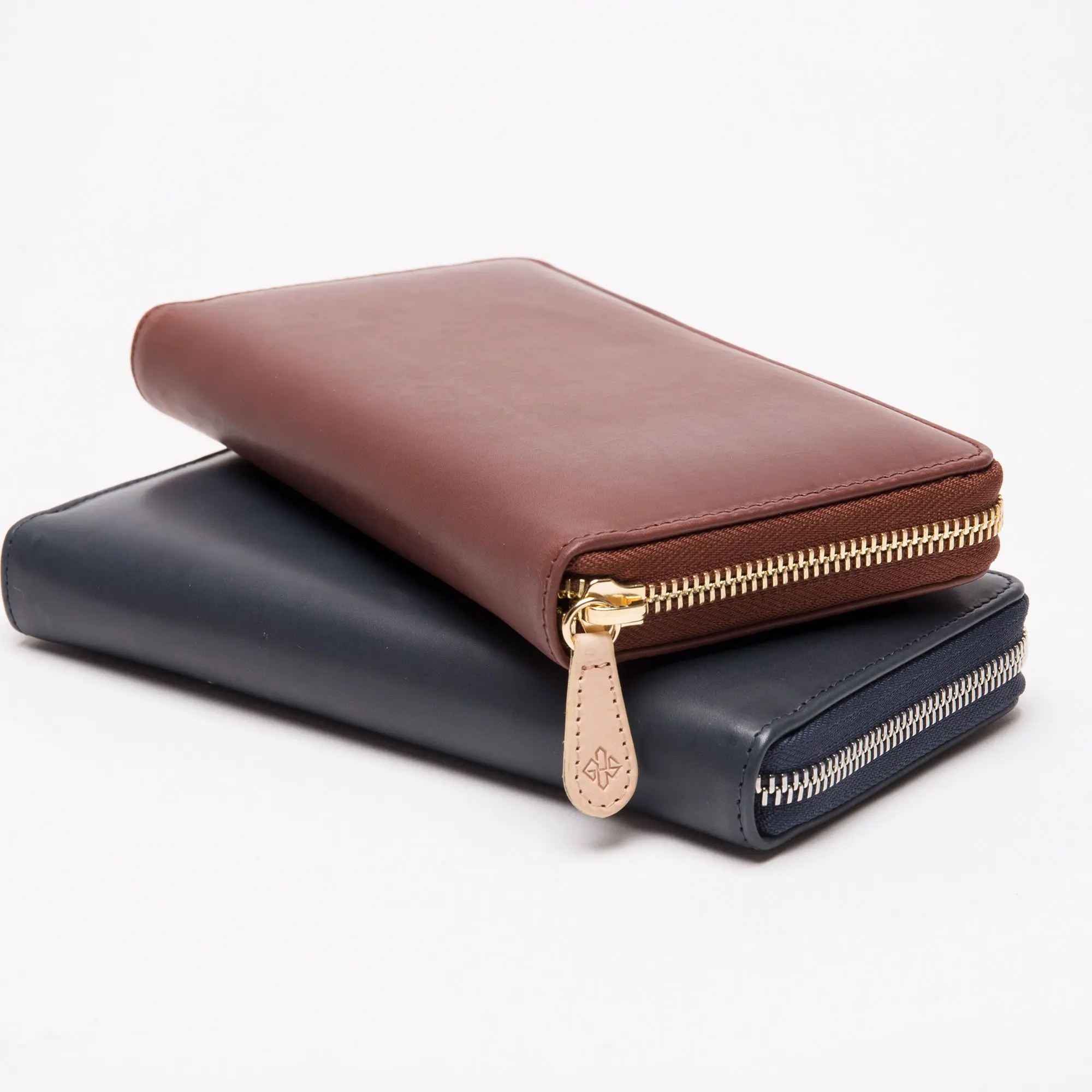 Saint Crispin Large Zip-Around Purse - Image 4